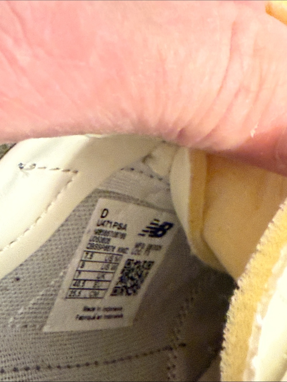 New Balance 471 M 7.5, W 9 Olive Suede & Cream Accent Sneakers - Picture 7 of 7